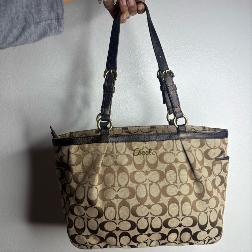 Coach Gallery Signature Handbag-Brown EUC